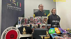 Città di Castello, sequestrati cappellini, sciarpe e gadget delle squadre di calcio: erano tutti falsi