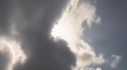 Meteo, nel weekend arriva forte vento e calo delle temperature con cieli parzialmente nuvolosi 