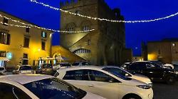 Orvieto, parcheggi gratuiti dall'8 fino al 24 dicembre. E il 6 dicembre alle 18 si accende l'Albero di Natale
