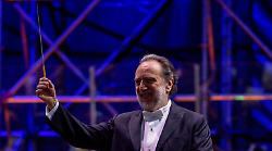 Riccardo Chailly, la moglie Gabriella Terragni, amore lungo 40 anni. Chi è il direttore d'orchestra della prima del Teatro alla Scala. Ha studiato a Perugia e Siena