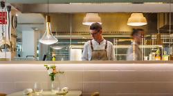 Chef Marco Lagrimino lascia L'Acciuga dopo la storica stella Michelin a Perugia: "Sto per diventare papà". La lettera d'addio