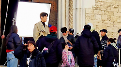 Kim Seon-ho, chi è la stella della serie tv coreana ambientata a Perugia: dai milioni di follower allo scandalo fino alla filantropia