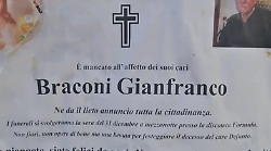 Il manifesto funebre dice che è morto ma l'ex maresciallo dell'Arma dei carabinieri è vivo e denuncia tutto