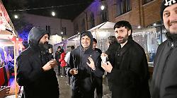 Natale sul melo, musica dal vivo, street food e vintage - GALLERY