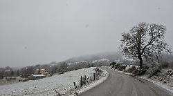 E' tornata la neve in Umbria, Monte Urbino e Castelluccio di Norcia sommerse dal bianco: foto e video in time lapse