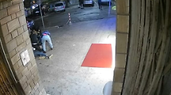 Perugia, brutale aggressione a Fontivegge: giovane preso a calci e pugni da un gruppo di persone