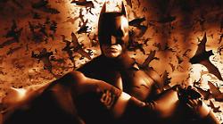 Batman Begins stasera in tv domenica 29 dicembre su Italia 1: trama, cast e curiosità sul film di Christopher Nolan