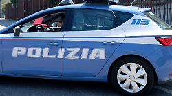 Terni, sorpreso a cedere droga davanti alla scuola, la polizia arresta un minorenne