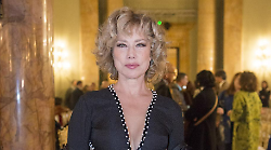 Nancy Brilli, chi è l'attrice ospite a La volta buona: dall'inizio della carriera grazie a un'amica agli amori e la malattia