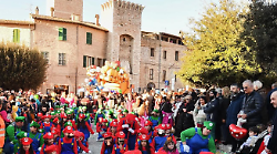 Foligno, da Grease alla satira sul destino dell&rsquo;uomo, il Carnevale di Sant'Eraclio svela i bozzetti dei carri allegorici