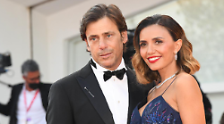 Serena Rossi e la storia d'amore con Davide Devenuto: l'incontro a Un posto al sole, la proposta di matrimonio in tv e le nozze in segreto