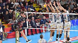 Perugia-Trentino 2-3, prima sconfitta per la Sir: l'Itas passa al tie-break