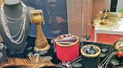 Dal dramma del furto alla fiera di Vicenza: Scatragli srl avanti con tenacia e creatività nel mondo dei preziosi