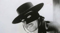 Dal primo Zorro, Guy Williams alla serie tv su Canale 5 in onda martedì 21 gennaio: ecco la leggenda della storia