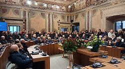 Terni, tanta gente nell'aula del Comune per l'ultimo saluto al senatore Franco Giustinelli. Lascia un grande vuoto a sinistra