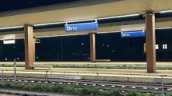 Pendolari al buio e al freddo sul treno in viaggio da Firenze a Roma. Esplode la protesta del comitato