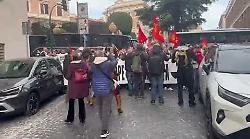 Beko, i lavoratori dello stabilimento senese di viale Toselli a Roma. Il video