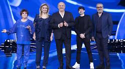 Io canto senior stasera in tv venerdì 31 gennaio su Canale 5: tutte le anticipazione dell'attesissima finale 