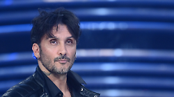 Fabrizio Moro ospite stasera in tv su Rai 1 a Ora o mai più, sabato 1° febbraio: chi è la sua ex compagna madre dei suoi due figli