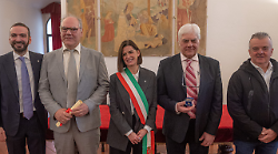 Perugia, Baiocco d'oro a tre attività del centro storico. La sindaca Ferdinandi: "Riflettiamo sulle nostre scelte per impedire le chiusure"