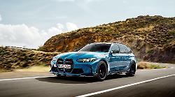 Bmw M3 CS Touring, in pista ed al supermercato: 550 Cv, taratura specifica del telaio ed elementi in CFRP