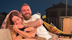 Sarah Felberbaum, chi è l'attrice di Sposa in rosso: il colpo di fulmine con Daniele De Rossi, il matrimonio e l'ex fidanzato stalker