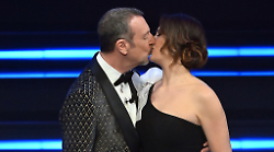 Amadeus e la moglie Giovanna Civitillo ospiti a C'è Posta per Te, sabato 8 febbraio: dalla loro storia d'amore, all'ex moglie Marisa Di Martino