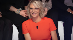 C'è Posta per Te stasera in tv sabato 8 febbraio su Canale 5: Amadeus e la moglie Giovanna Civitillo ospiti della nuova puntata