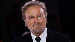 Franco Nero ospite di Silvia Toffanin a Verissimo: il successo internazionale, il matrimonio segreto con Vanessa Redgrave, i figli 