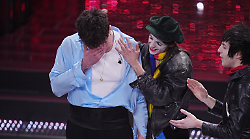 Share Sanremo 2025, boom di ascolti anche per il gran finale: i dati sugli spettatori e il confronto con le edizioni passate
