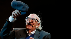 Alberto Angela celebra Andrea Camilleri: la vita, la carriera e i libri del grande scrittore a cento anni dalla nascita 