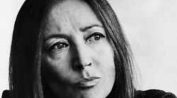 Oriana Fallaci, i suoi libri più belli e importanti. Cosa leggere per conoscere meglio la giornalista e scrittrice fiorentina
