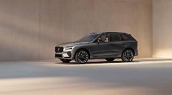 Volvo rinnova la XC60: tutti gli aggiornamenti e le nuovi dotazioni