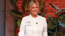 Masterchef celebra la cucina scandinava con Amanda Eriksson: chi è la chef svedese e quanto costa mangiare al suo ristorante Wood 