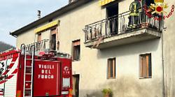 Orvieto, incendio in una casa a Pian del Vantaggio. Danni ingenti ma non ci sono feriti. Cause ancora da accertare