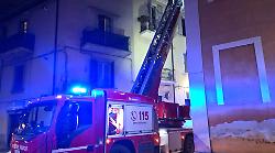 Terni, scoppia incendio in canna fumaria. Fuoco e fumo di notte in un'abitazione del centro storico