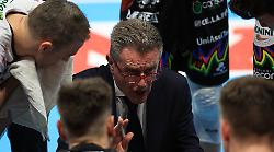 Sir, palla dentro o fuori? Un tifoso convince Lorenzetti a chiamare il challenge, ci azzecca e il coach ringrazia: il video
