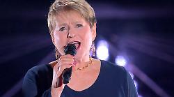 The Voice Senior, Chiara Forbicioni da Orvieto conquista i giudici: incanta tutti con Call Me dei Blondie e assegna a ogni coach un vino