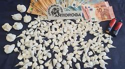 Terni, "Turista" 25enne sorpreso con 200 grammi di cocaina, parte delle dosi nascosta nelle sigarette elettroniche