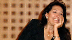 Carmen Lasorella, chi è il volto storico del Tg2: la carriera da inviata, il sequestro in Somalia, il rapporto con Lilli Gruber 