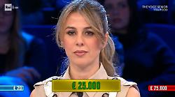 Assisi, Maria vince 25 mila euro ad Affari tuoi. Al suo fianco la suocera 