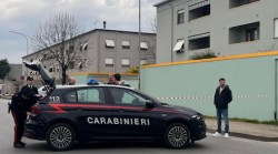 Mamma  strangolata, la figlia ora è disperata: "Ero stanca, non ce la facevo più". L'anziana era malata e in casa la situazione è precipitata