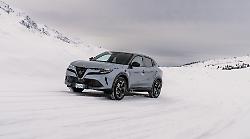 La Junior diventa integrale Q4: un termico e due elettrici per 145 Cv totali