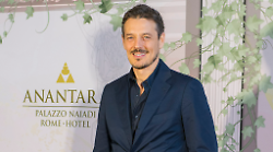 Giorgio Lupano ospite di Caterina Balivo a La volta buona, chi &egrave;: la carriera, il successo con Il Paradiso delle Signore, la vita privata 