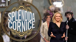 Splendida Cornice stasera in tv giovedì 20 marzo su Rai 3: tra gli ospiti della puntata Rkomi, Filippa Lagerbäck e Giovanna Botteri