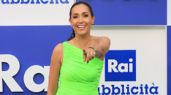 La Volta Buona in onda oggi venerd&igrave; 24 aprile su Rai 1: scopri tutti gli ospiti di Caterina Balivo 