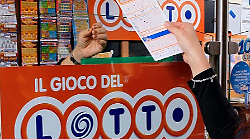 Superenalotto, Lotto e 10eLotto: tutti i numeri estratti oggi gioved&igrave; 18 dicembre. Jackpot da sogno, il quadro completo