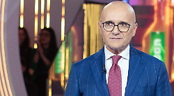 Grande Fratello stasera in tv lunedì 24 marzo su Canale 5: le anticipazioni della semifinale 