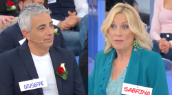 Uomini e Donne oggi in tv, giovedì 27 marzo su Canale 5: ecco cosa è successo durante la puntata