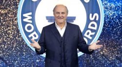  Lo Show dei Record stasera in tv domenica 30 marzo su Canale 5: arriva la sfida di equilibrio con Wu Guangcheng